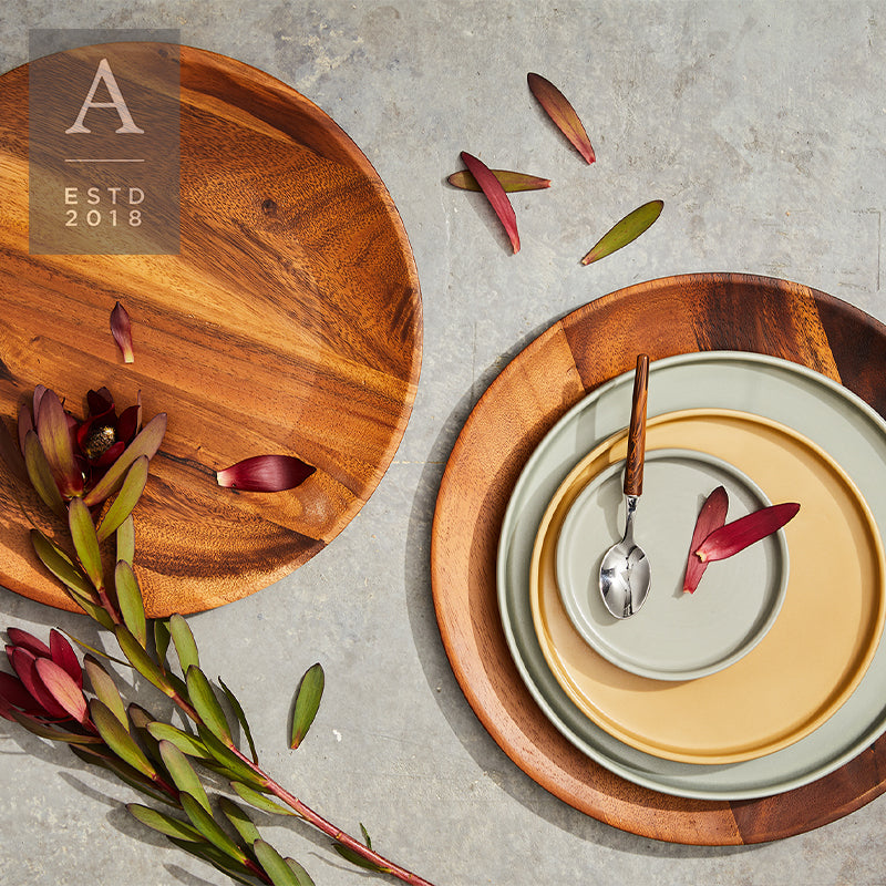 ARLO COUPE ACACIA WOOD CHARGER – Artisan Tableware Co.